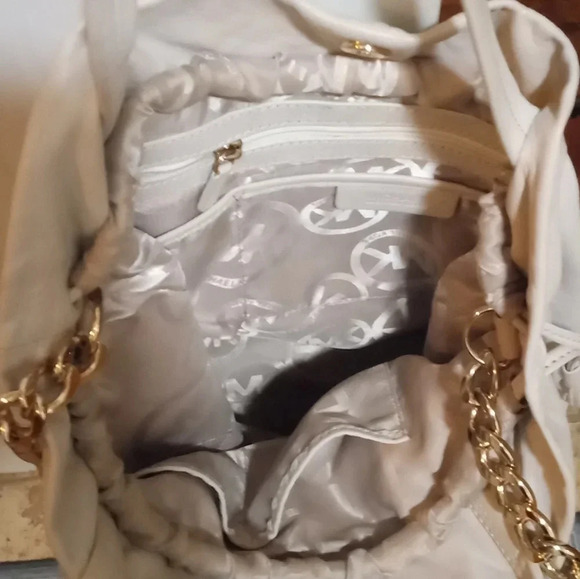 Michael Kors Cream cinch sides soft pebbled buttery leather white tote bag purse - Picture 3 of 5